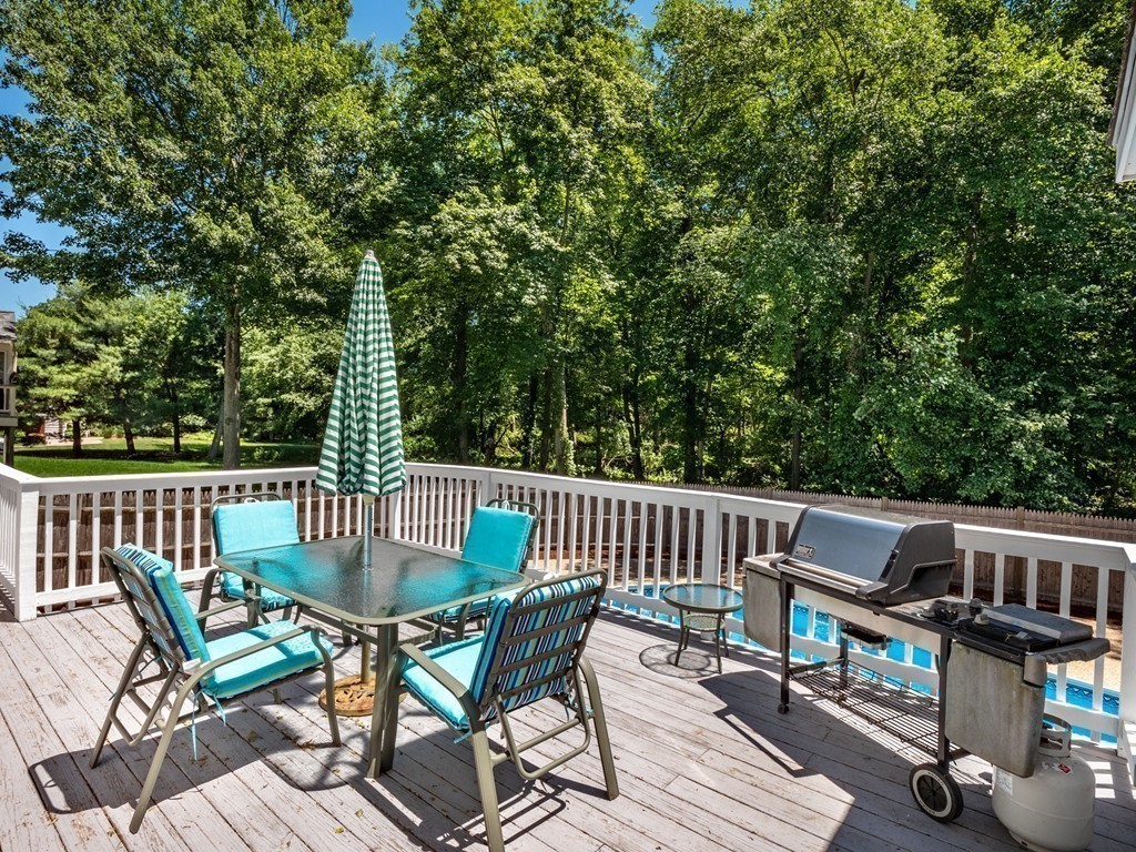 72 King's Road Norwood, MA 02062 - Photo 17 of 29 Gallery Image 17