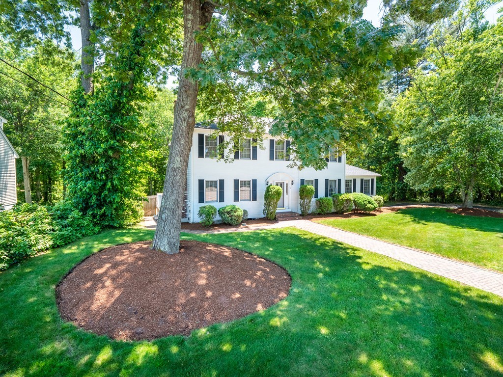 72 King's Road Norwood, MA 02062 - Photo 3 of 29 Gallery Image 3
