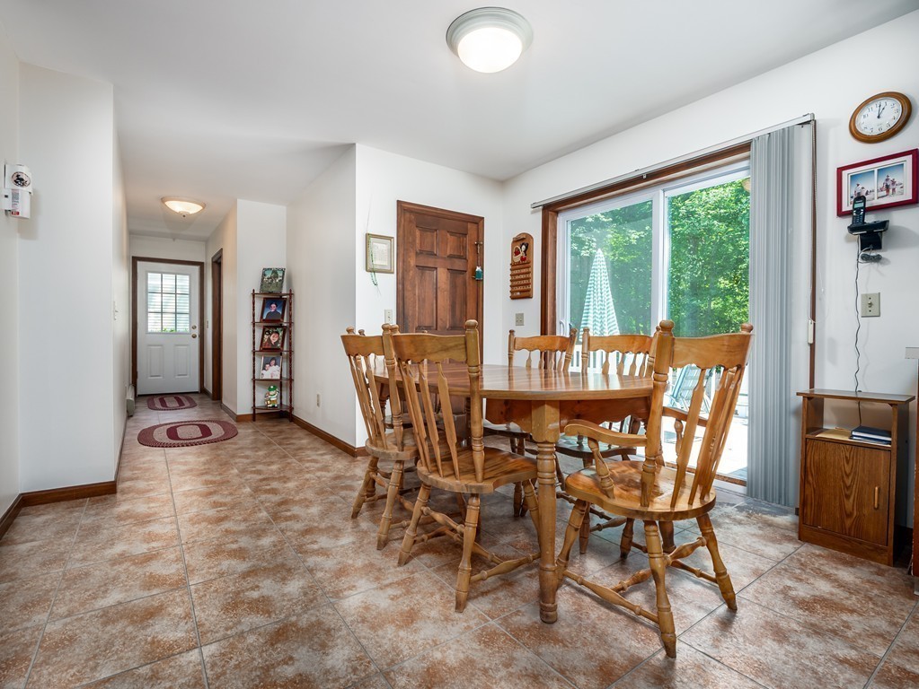72 King's Road Norwood, MA 02062 - Photo 6 of 29 Gallery Image 6