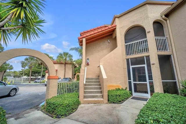 $241,999 | 8606 Southwest 3rd Street, Unit 103, Pembroke Pines, FL 33025