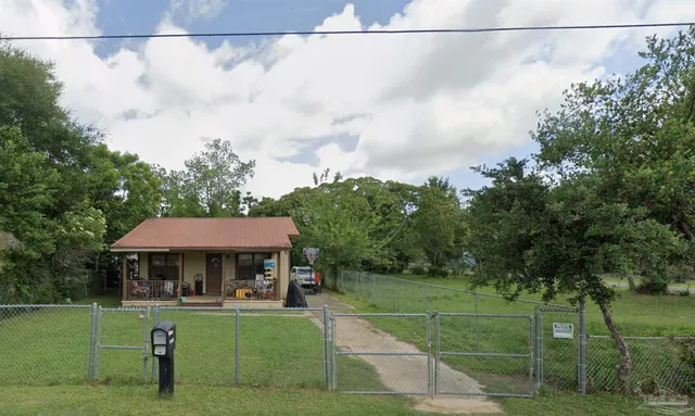 $98,000 | 2804 West Lee Street, Pensacola, FL 32505