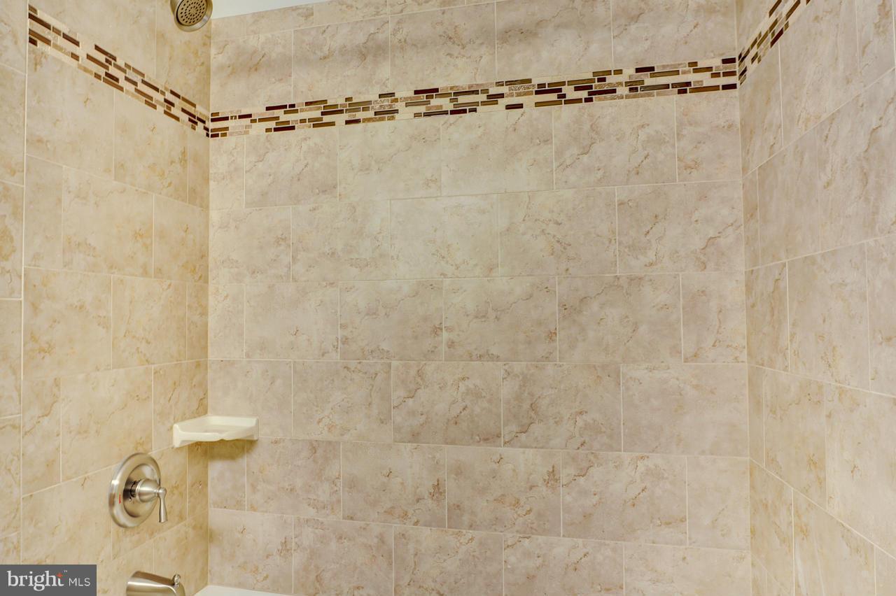 7719 Hayfield Road Alexandria, VA 22315 - Photo 23 of 29 Hall Bath