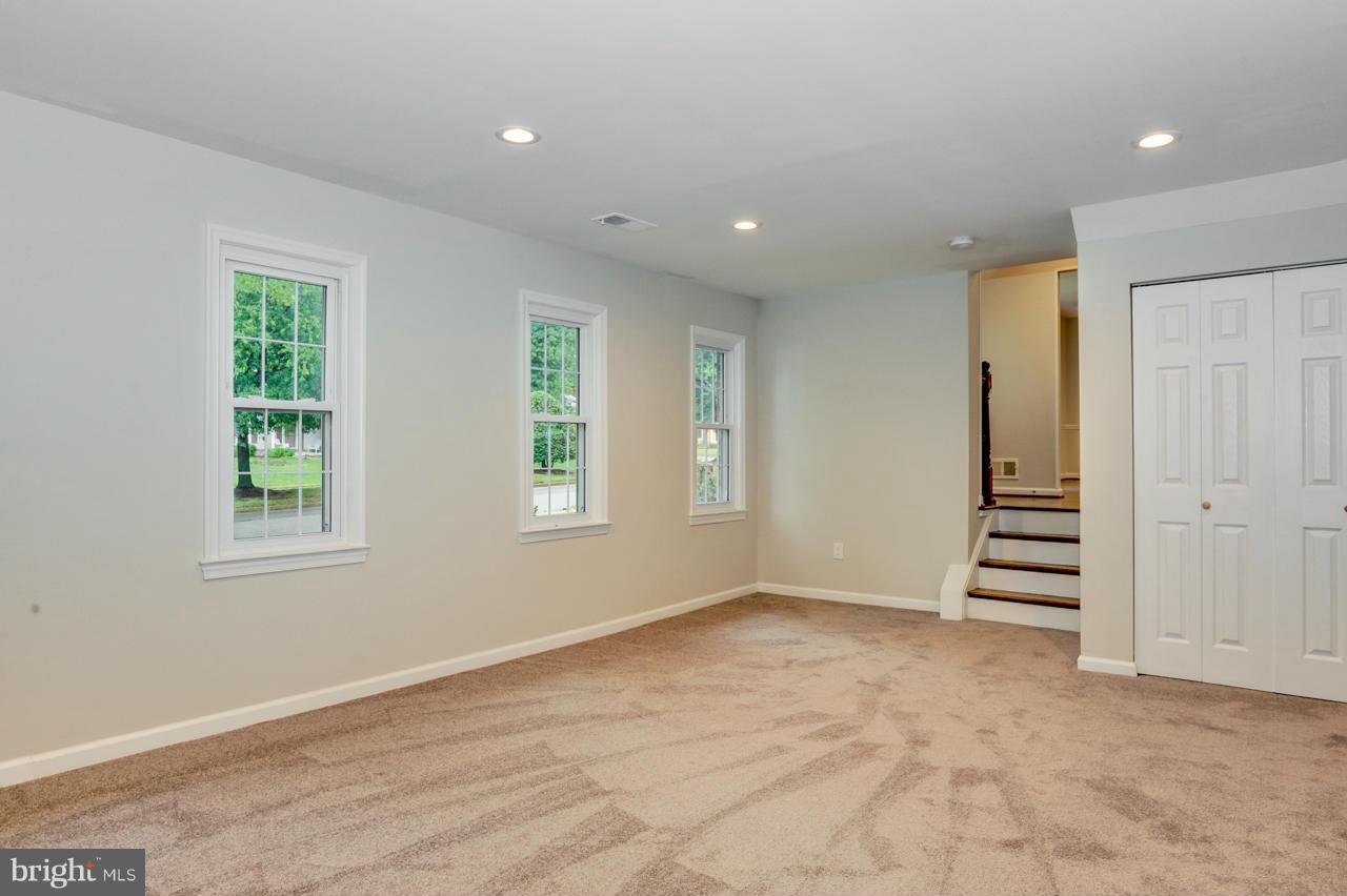 7719 Hayfield Road Alexandria, VA 22315 - Photo 26 of 29 Rec Room