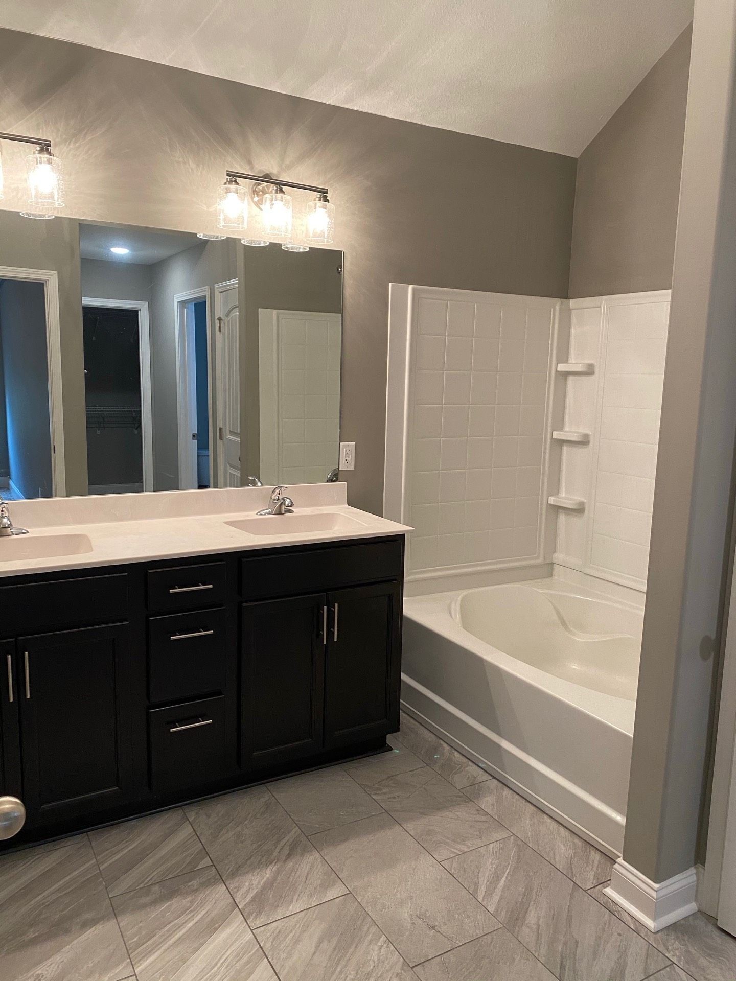 1847 Rains Road Clarksville, TN 37042 - Photo 9 of 20 Gallery Image 9