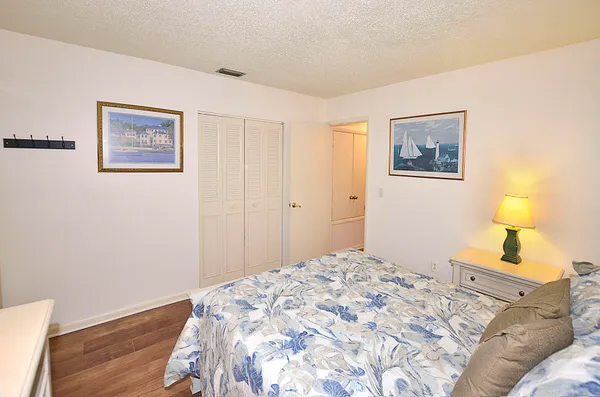 $3,000 | 900 Jasmine Lane, Unit 9A, Vero Beach, FL 32963