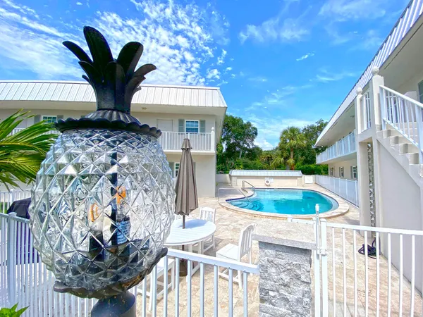 $3,000 | 900 Jasmine Lane, Unit 9A, Vero Beach, FL 32963