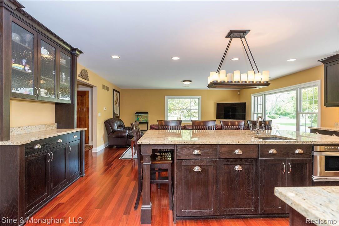 5350 Longmeadow Road Bloomfield Hills, MI 48304 - Photo 18 of 45 Stainless appliances, two sinks