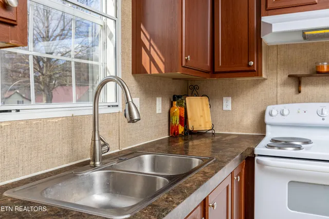 $217,000 | 805 Park Street, Sweetwater, TN 37874