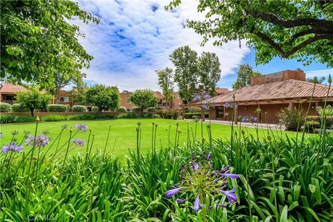 $449,000 | 6600 Warner Avenue, Unit 171, Huntington Beach, CA 92647