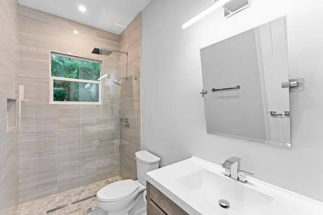 $2,900,000 | 1544 Southeast St Lucie Boulevard, Stuart, FL 34996