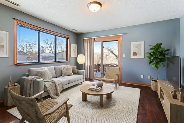 $140,000 | 6308 84th Court North, Brooklyn Park, MN 55445