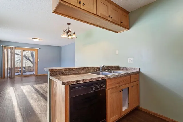 $140,000 | 6308 84th Court North, Brooklyn Park, MN 55445