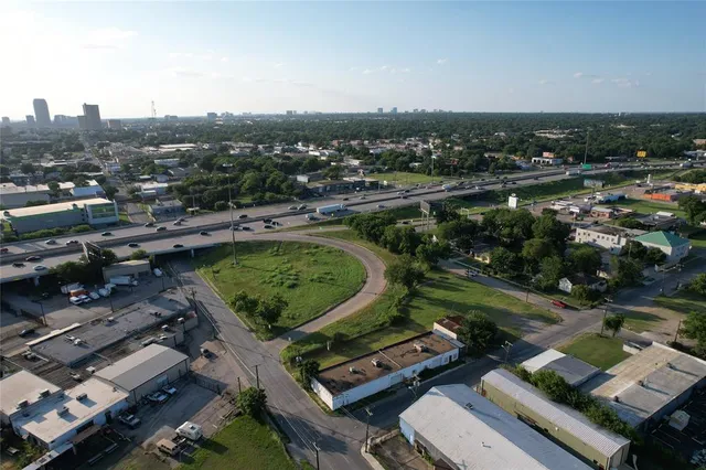 $1,999,999 | 720 South Haskell Avenue, Dallas, TX 75223