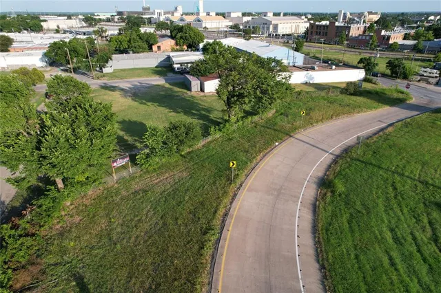 $1,999,999 | 720 South Haskell Avenue, Dallas, TX 75223