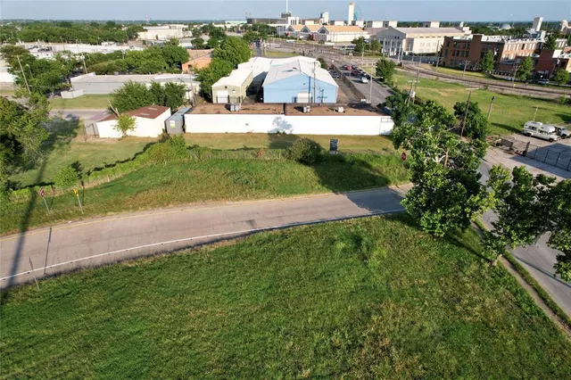 $1,999,999 | 720 South Haskell Avenue, Dallas, TX 75223