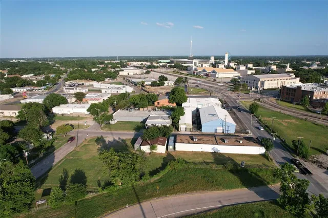 $1,999,999 | 720 South Haskell Avenue, Dallas, TX 75223