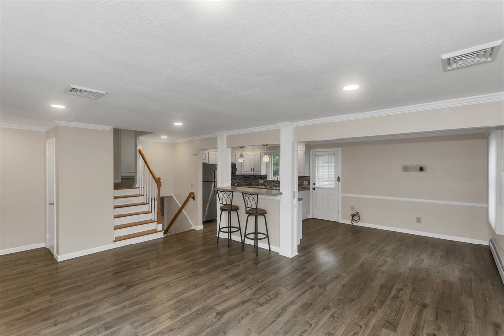 89 Garvey Drive Springfield, MA 01109 - Photo 8 of 34 Gallery Image 8