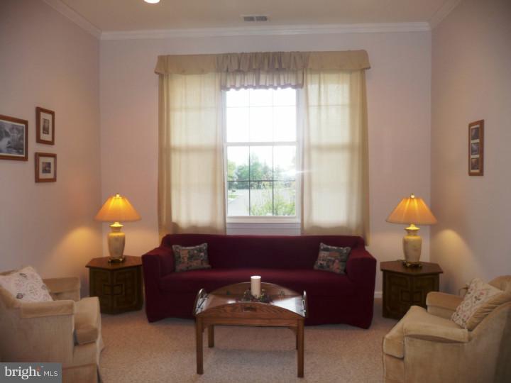 49 Foster Road Pennington, NJ 08534 - Photo 5 of 25 Living Room