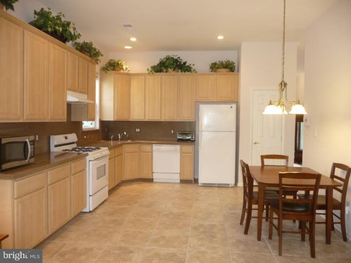 49 Foster Road Pennington, NJ 08534 - Photo 6 of 25 Kitchen
