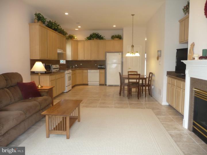 49 Foster Road Pennington, NJ 08534 - Photo 8 of 25 Family Room