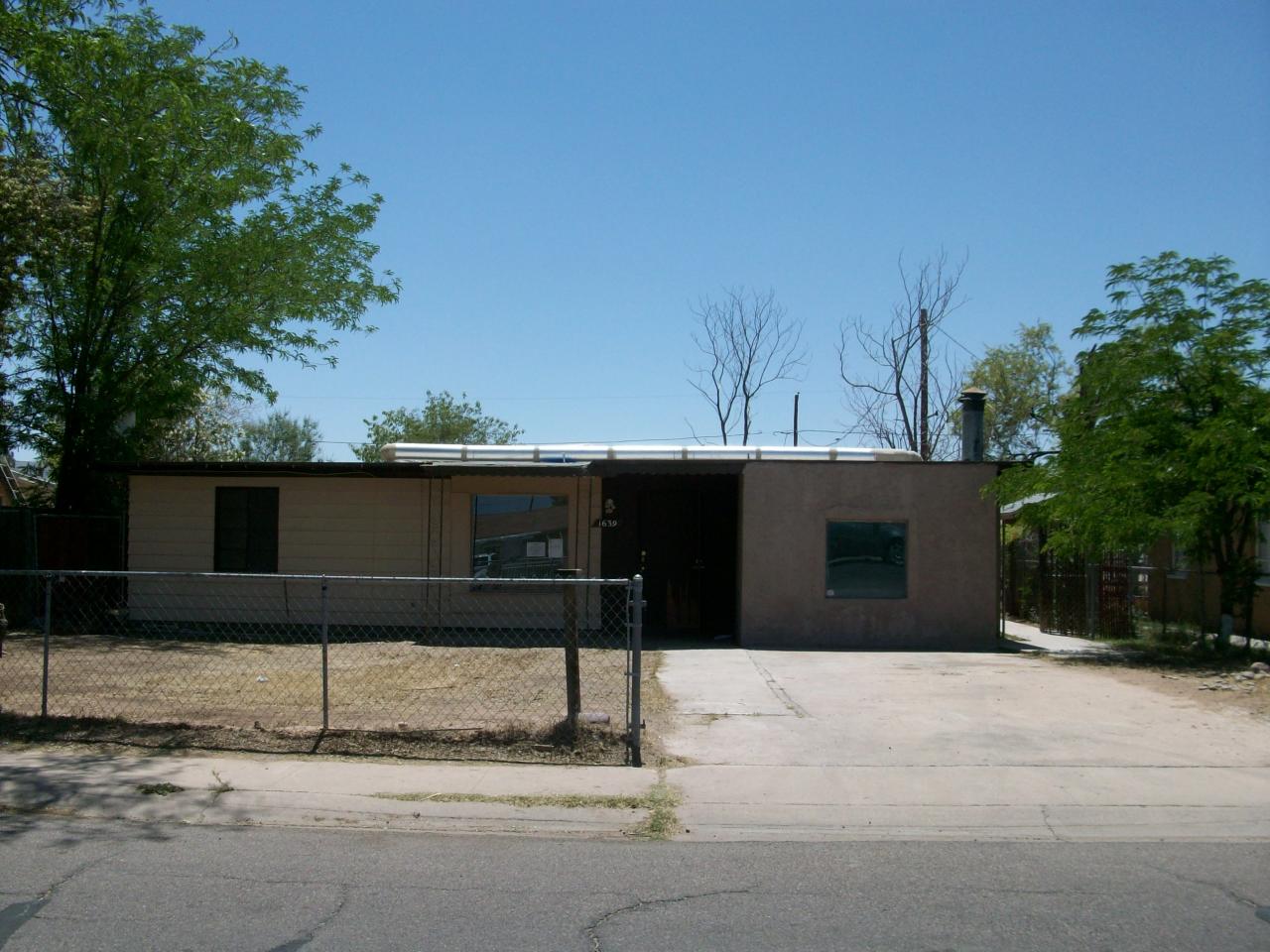 1639 West Chipman Road Phoenix, AZ 85041 - Photo 1 of 5 front