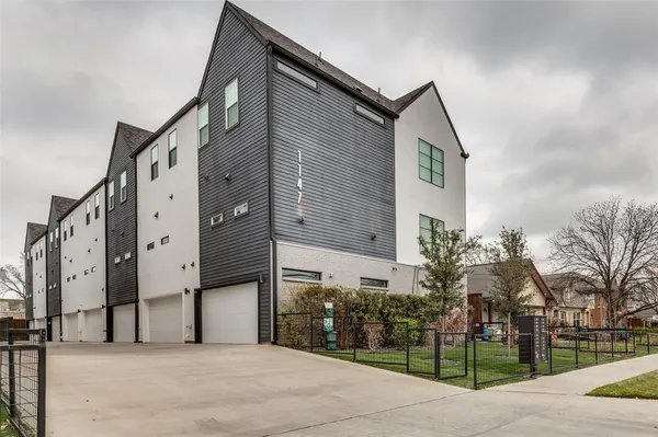 $424,900 | 1147 North Madison Avenue, Unit 102, Dallas, TX 75208
