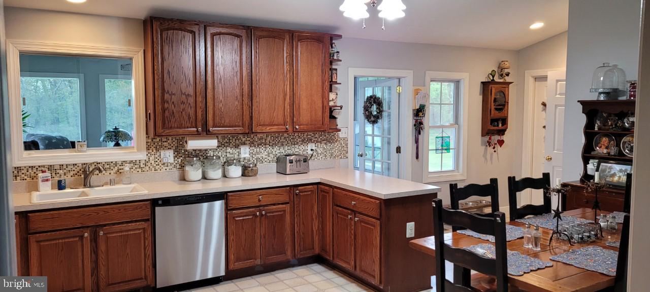 7607 Harmans Road Hanover, MD 21076 - Photo 5 of 36 Gallery Image 5