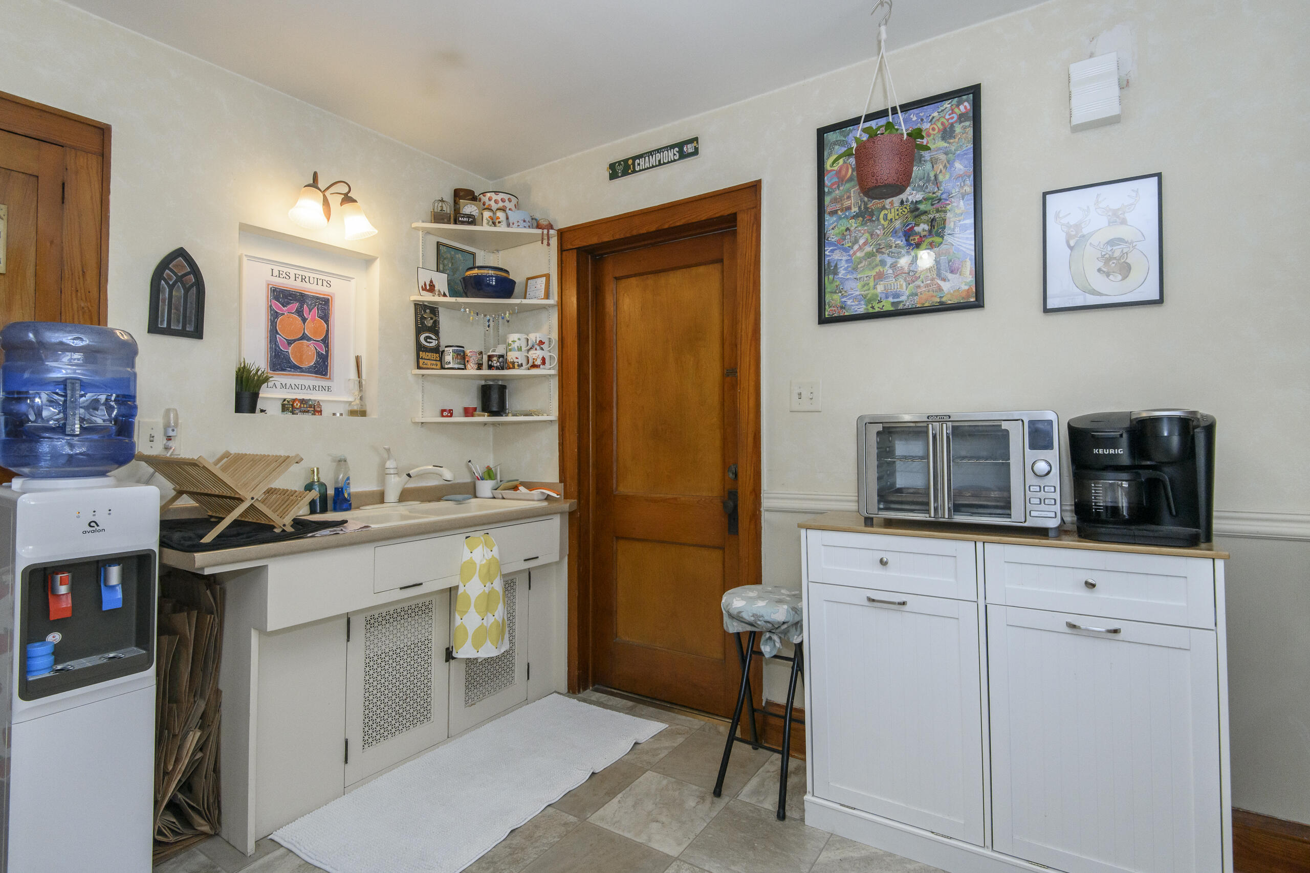 3134 South Indiana Avenue, Unit 3136 Milwaukee, WI 53207 - Photo 16 of 45 3134 S Indiana-16
