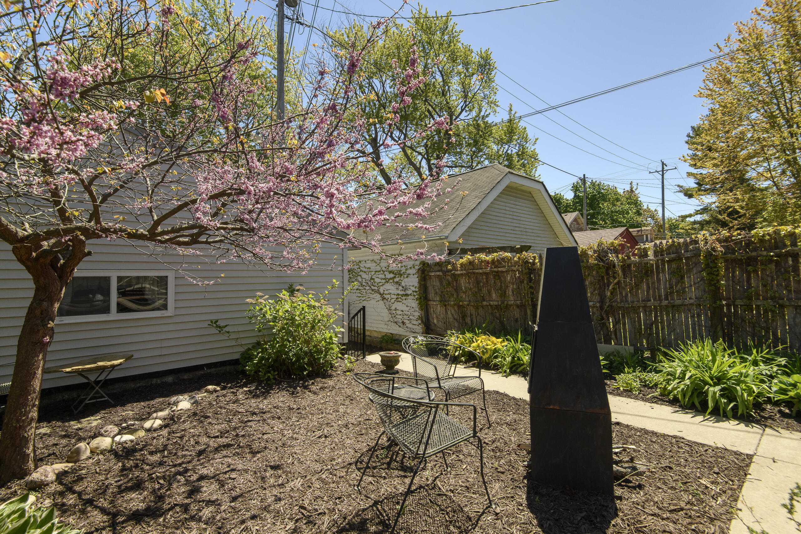 3134 South Indiana Avenue, Unit 3136 Milwaukee, WI 53207 - Photo 6 of 45 3134 S Indiana-7