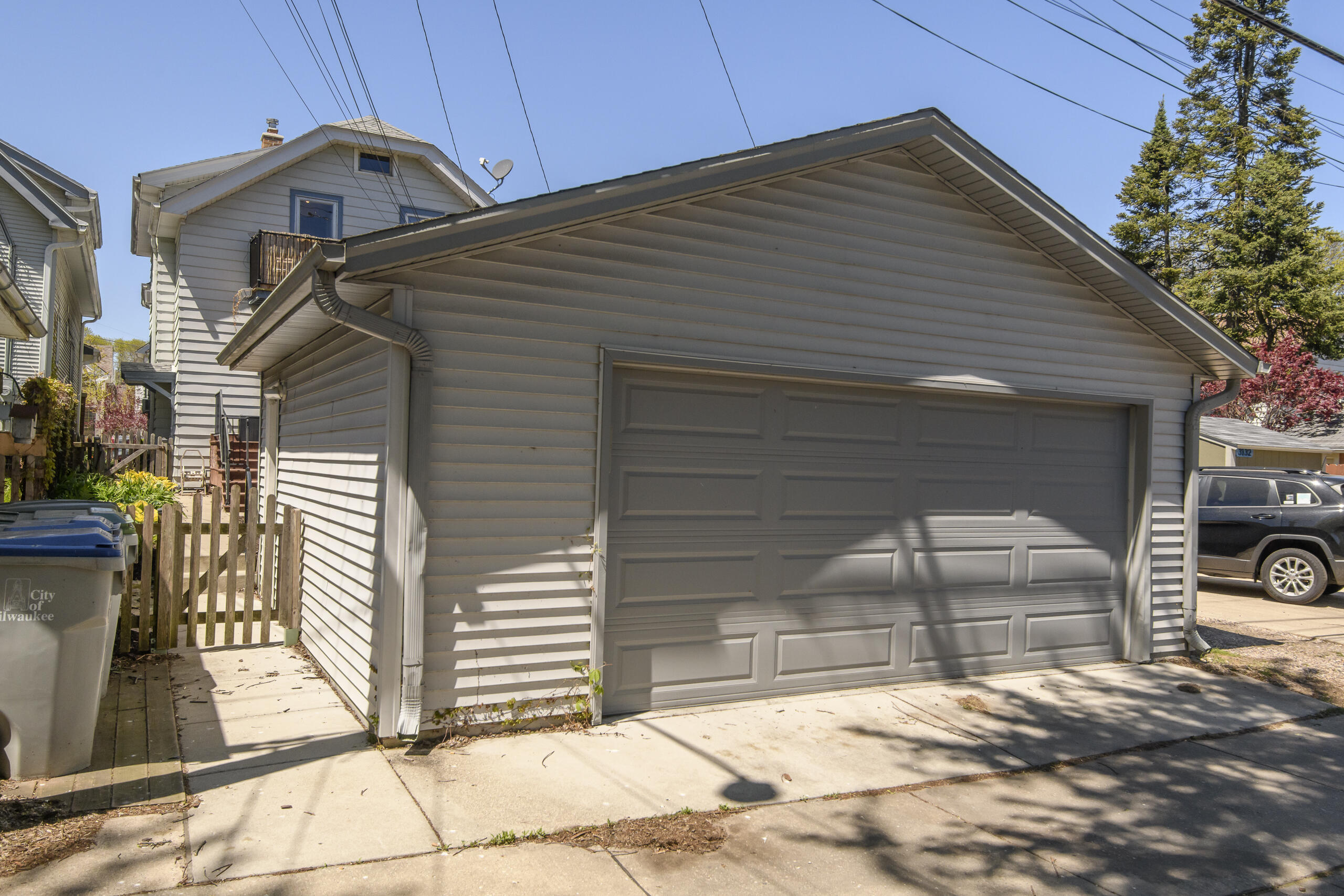 3134 South Indiana Avenue, Unit 3136 Milwaukee, WI 53207 - Photo 8 of 45 3134 S Indiana-9