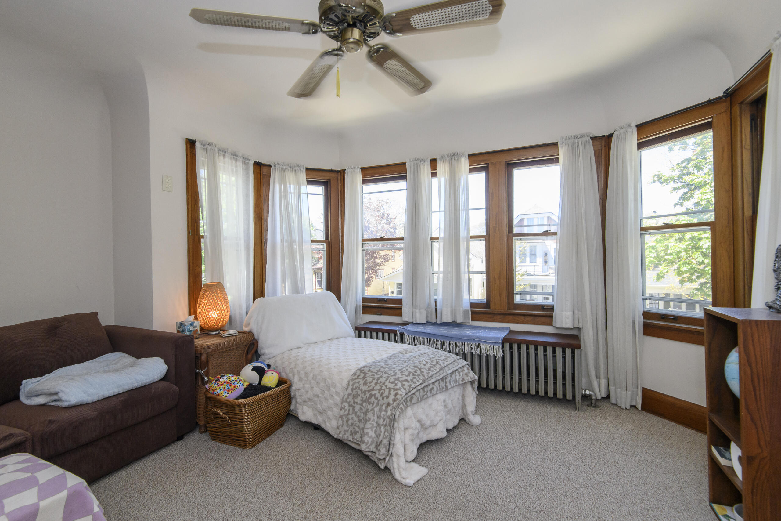 3134 South Indiana Avenue, Unit 3136 Milwaukee, WI 53207 - Photo 10 of 45 3134 S Indiana-19