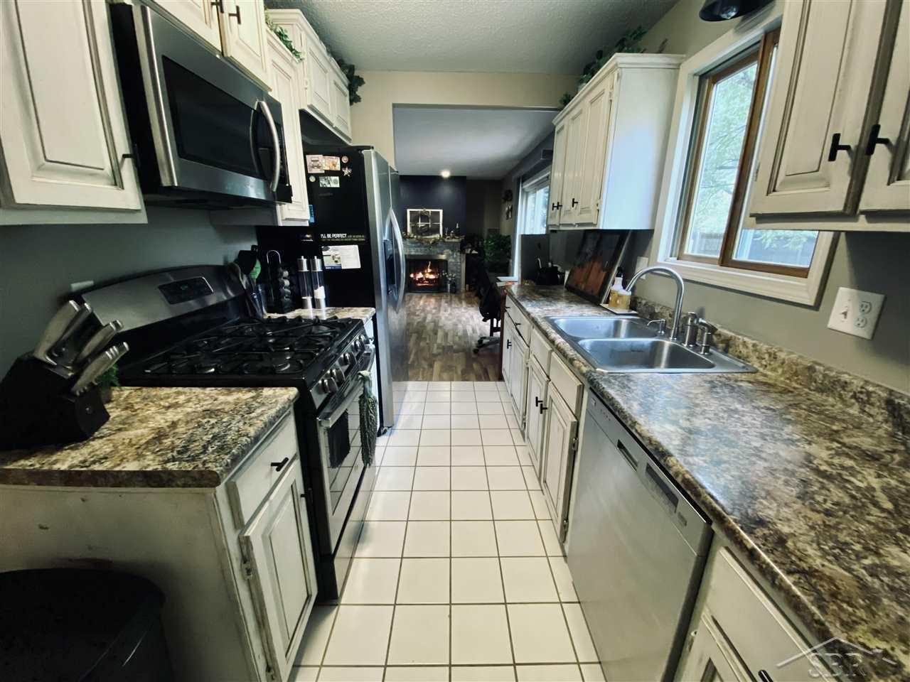 2147 Anderson Road Saginaw, MI 48603 - Photo 8 of 37 50026749-7.JPG