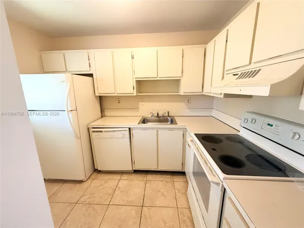 $1,600 | 109 Gardens Drive, Unit 203, Pompano Beach, FL 33069