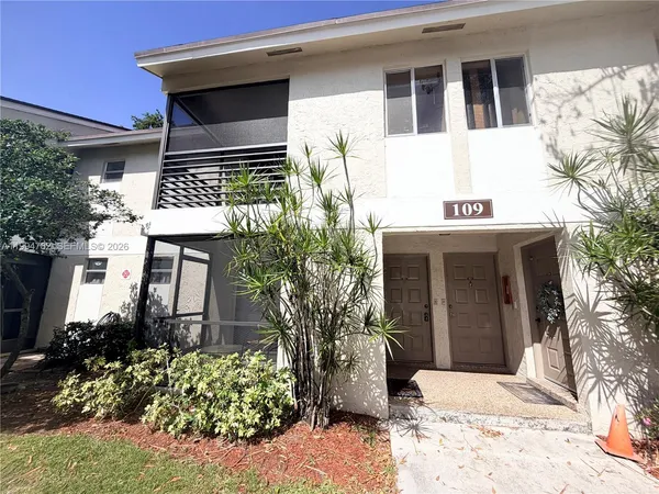$1,600 | 109 Gardens Drive, Unit 203, Pompano Beach, FL 33069