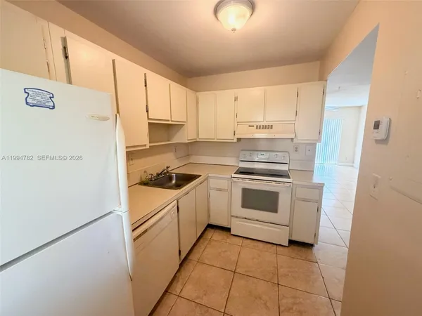 $1,600 | 109 Gardens Drive, Unit 203, Pompano Beach, FL 33069