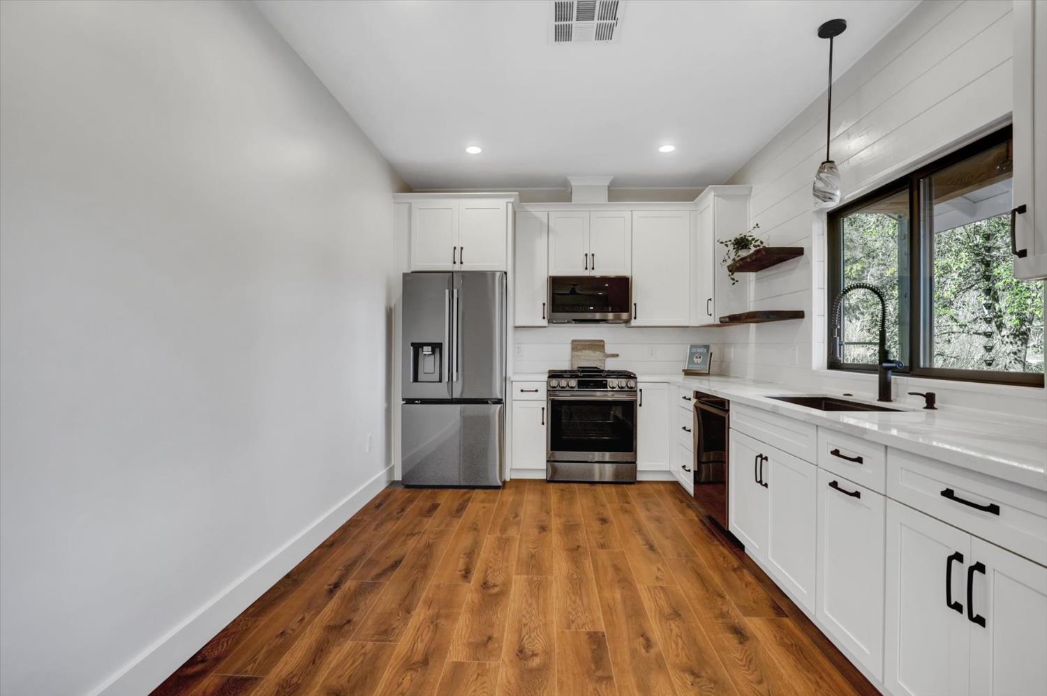 12545 Wolf Road Grass Valley, CA 95949 - Photo 11 of 99