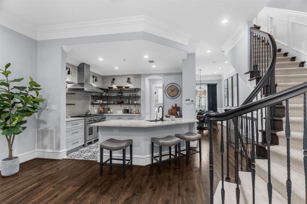 2222 Worthington Street Dallas, TX 75204 - Photo 10 of 39 a view of kitchen with microwave and furniture