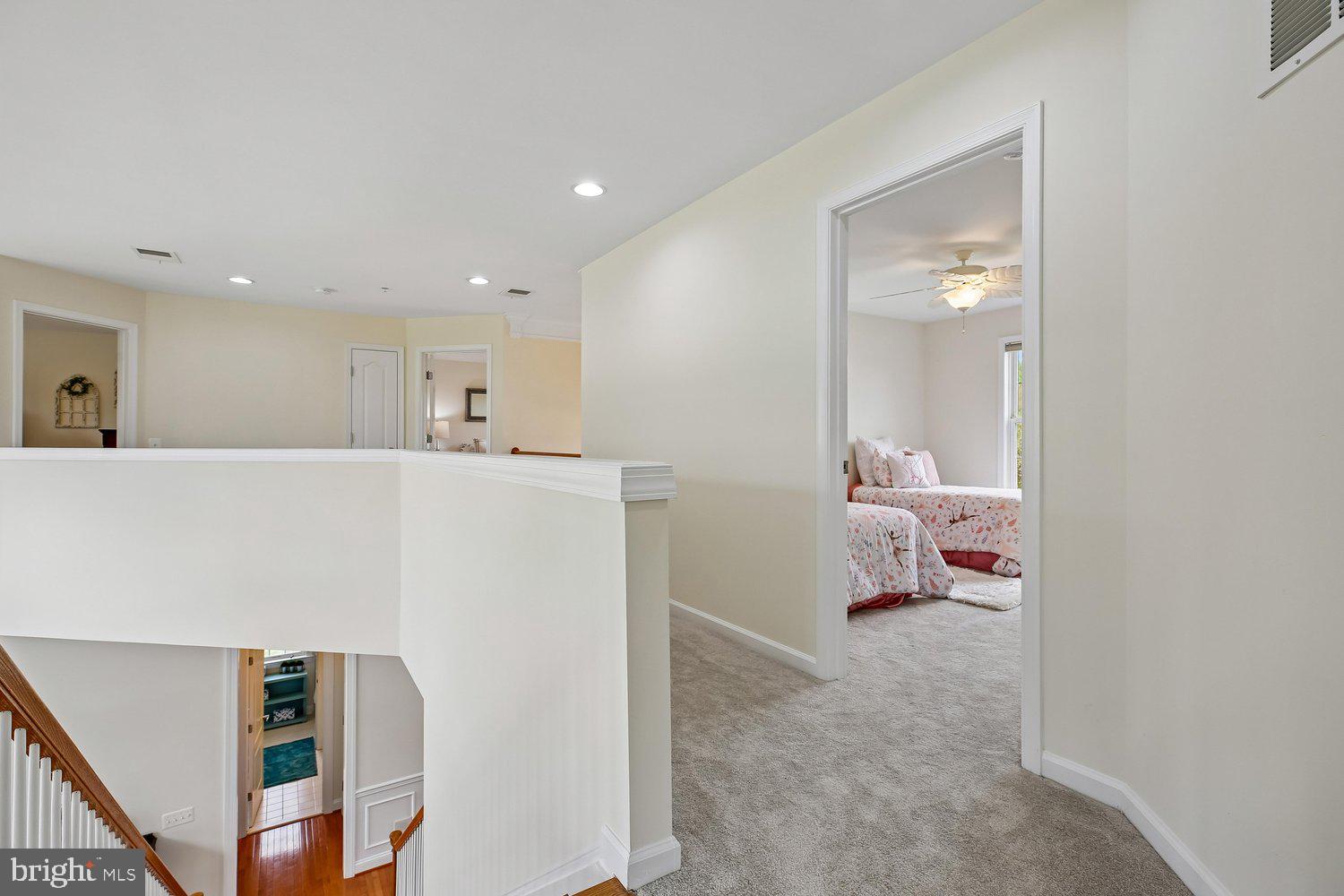 4801 Fair Hill Road Olney, MD 20832 - Photo 40 of 90 Upper Lvl Hall
