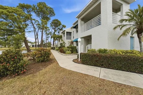 $297,500 | 304 108th Street West, Unit 110, Bradenton, FL 34209