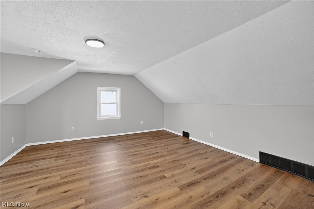303 South Green Road Cleveland, OH 44121 - Photo 21 of 32