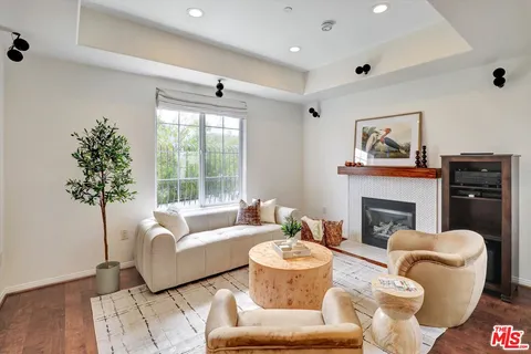 $999,000 | 7301 West Manchester Avenue, Unit 117, Los Angeles, CA 90045