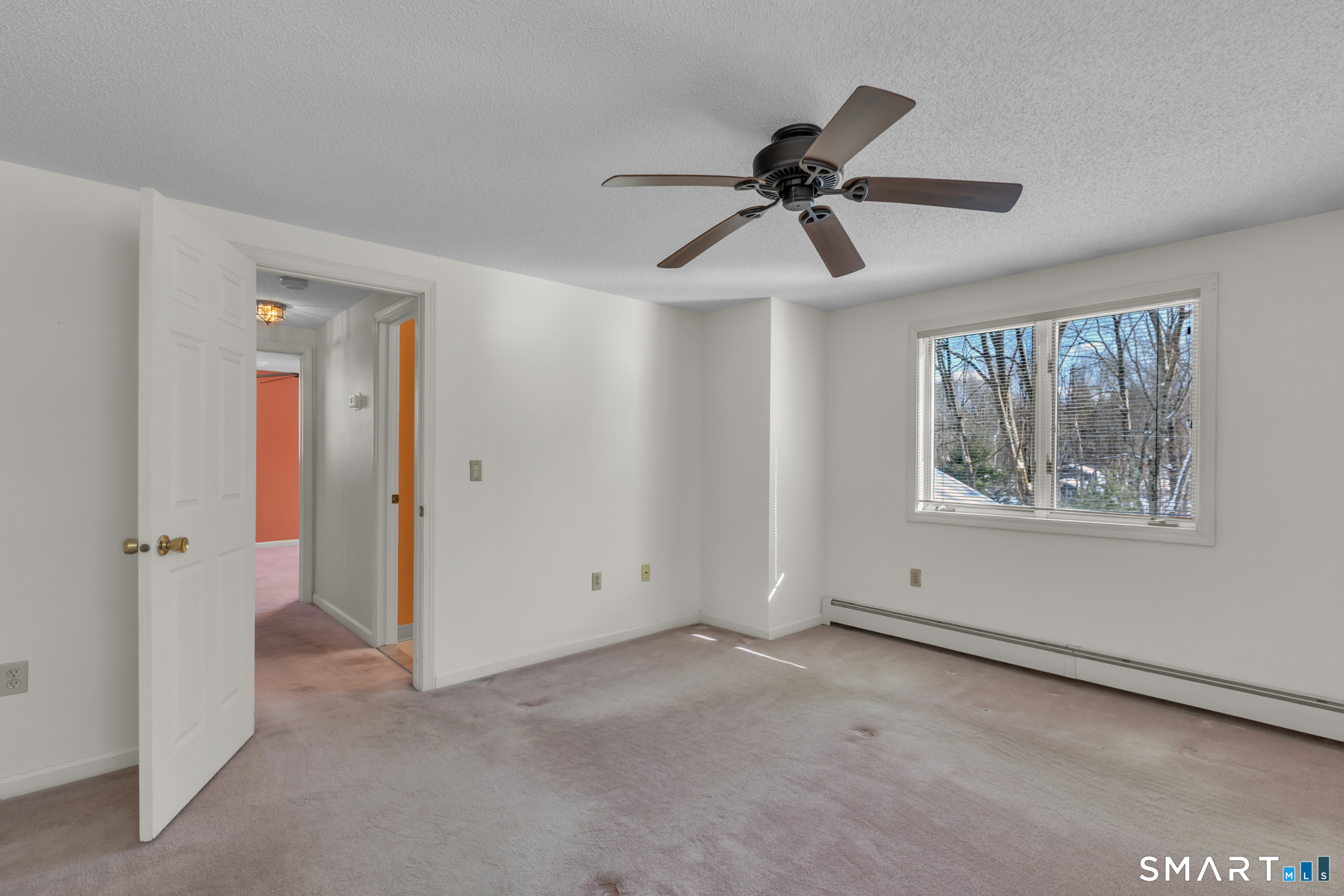 550 High Street Coventry, CT 06238 - Photo 31 of 35 a view of an empty room with a window