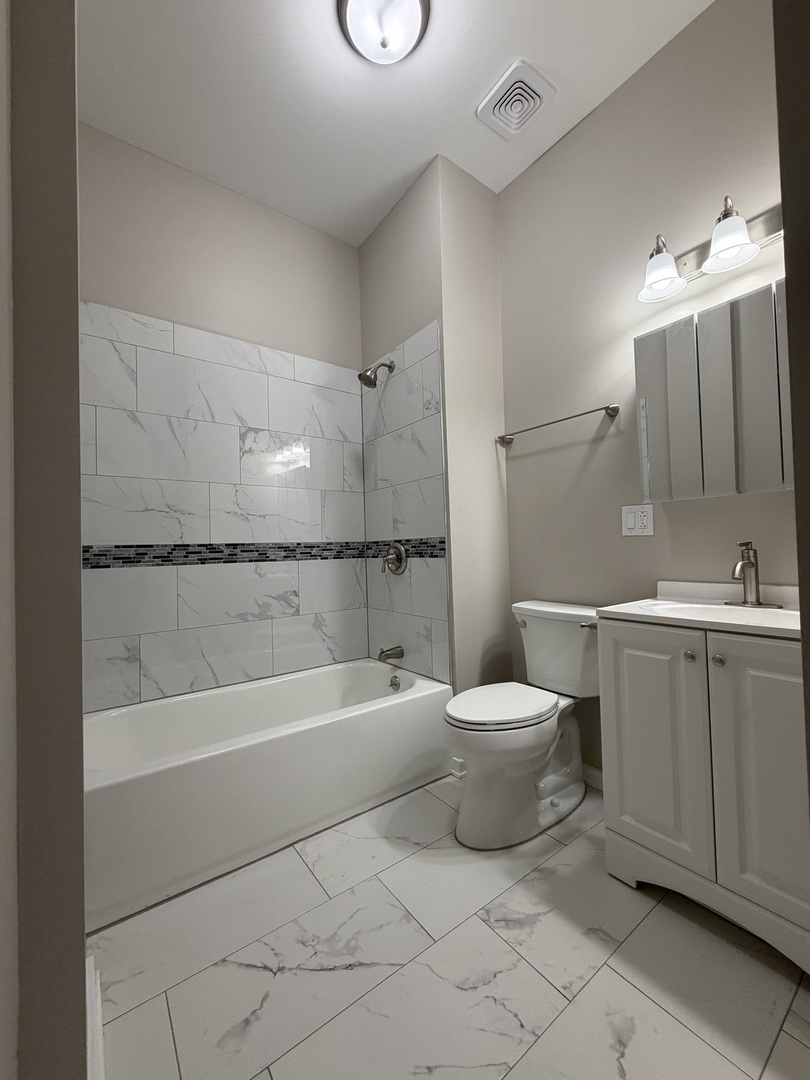 22 North Pulaski Road, Unit 1R Chicago, IL 60624 - Photo 17 of 22