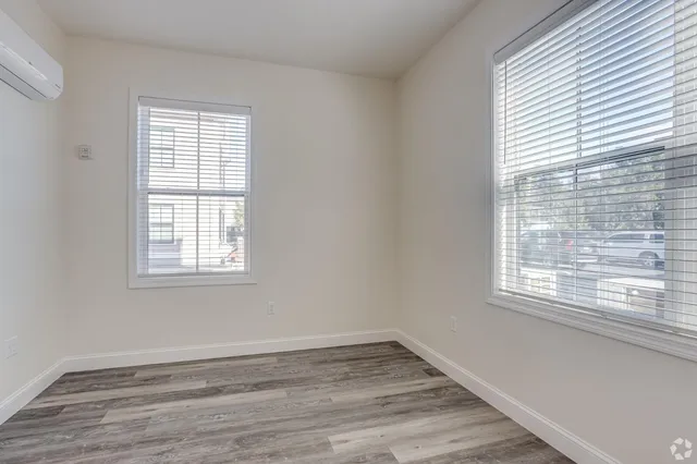 $3,100 | 60 Pleasant Street, Unit 3B, Hyannis, MA 02601