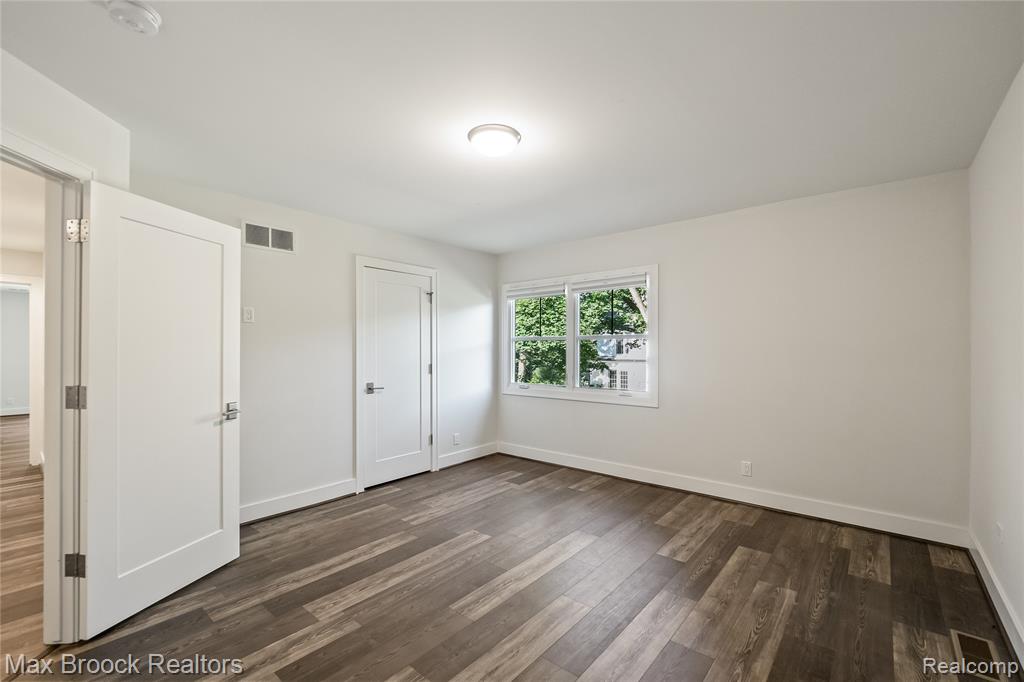 1180 Manchester Road Birmingham, MI 48009 - Photo 29 of 45