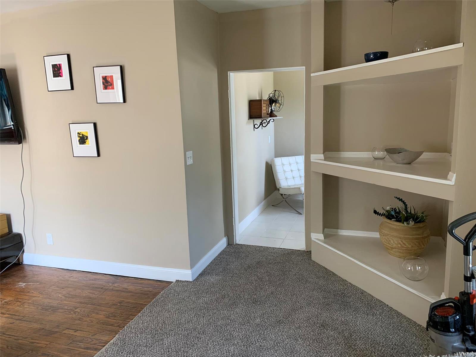 123 West Tydeman Street Roxana, IL 62084 - Photo 3 of 19