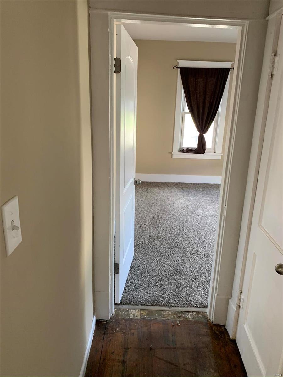 123 West Tydeman Street Roxana, IL 62084 - Photo 6 of 19