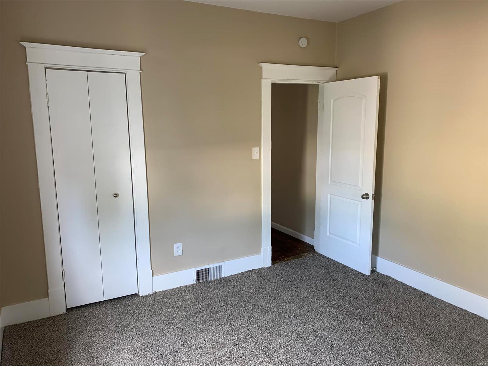 123 West Tydeman Street Roxana, IL 62084 - Photo 9 of 19