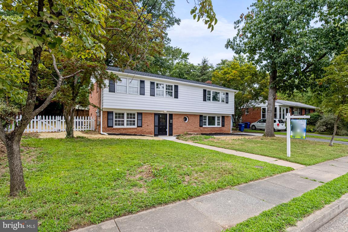 513 Dranesville Road Herndon, VA 20170 - Photo 2 of 46