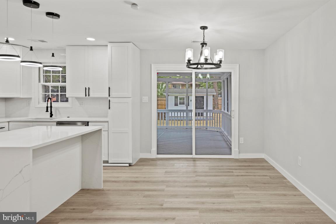 513 Dranesville Road Herndon, VA 20170 - Photo 23 of 46 Dining Room